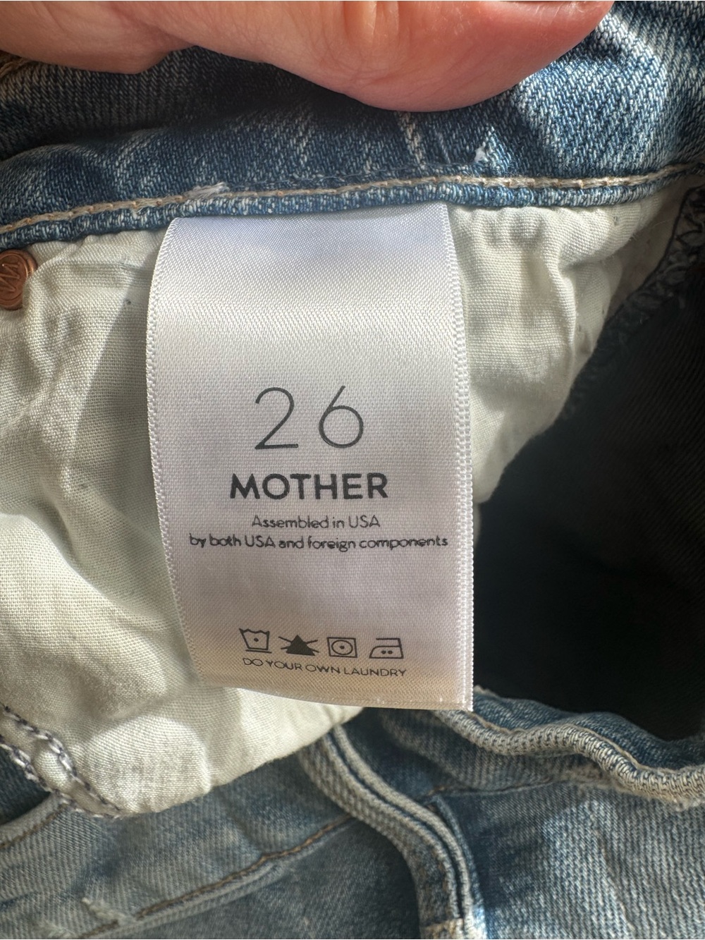 MOTHER The Tomcat Cropped Ankle Jeans with Back Pocket Stitching - Picture 7 of 7